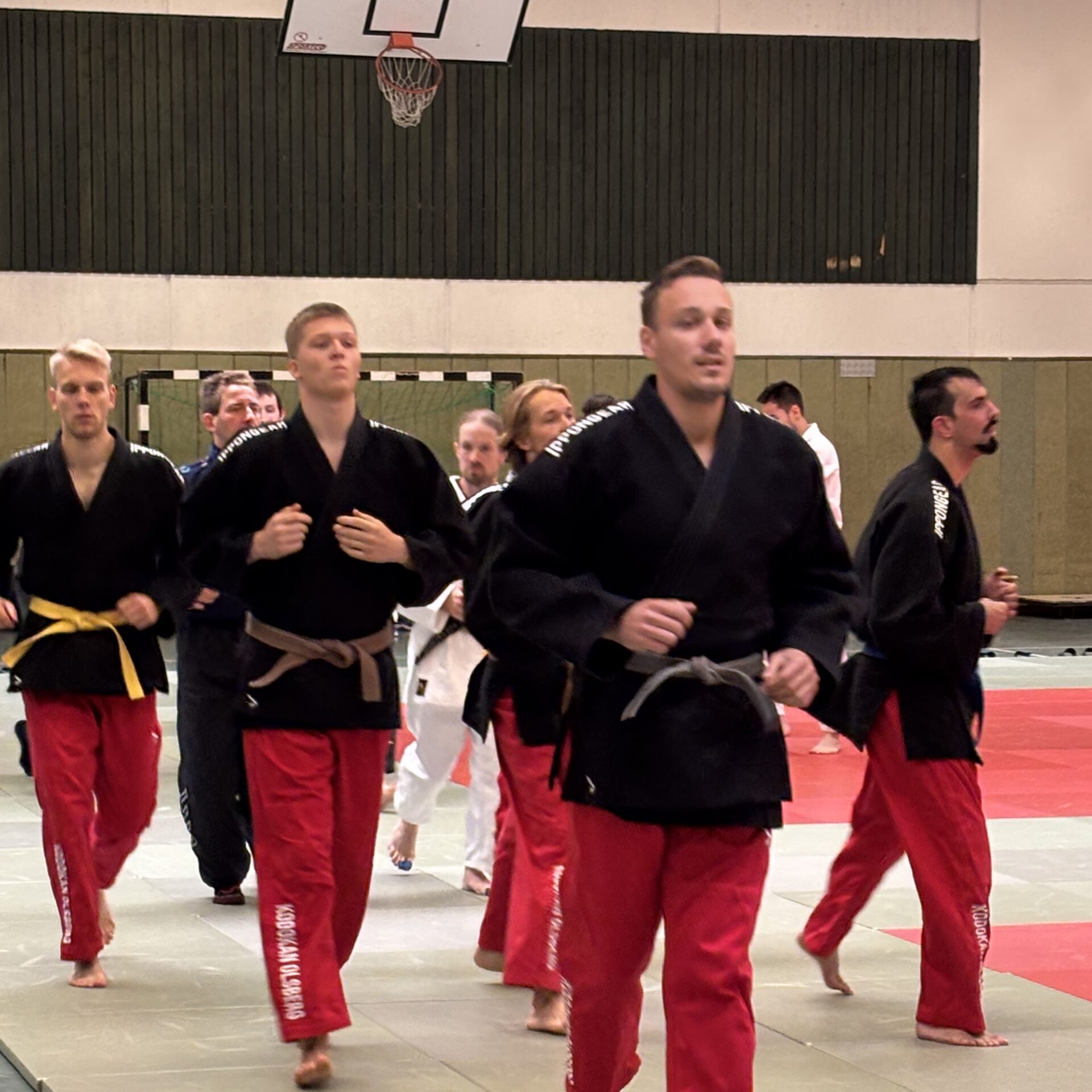 Start in die Bezirksliga